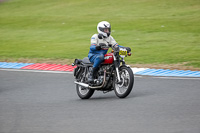 Vintage-motorcycle-club;eventdigitalimages;mallory-park;mallory-park-trackday-photographs;no-limits-trackdays;peter-wileman-photography;trackday-digital-images;trackday-photos;vmcc-festival-1000-bikes-photographs